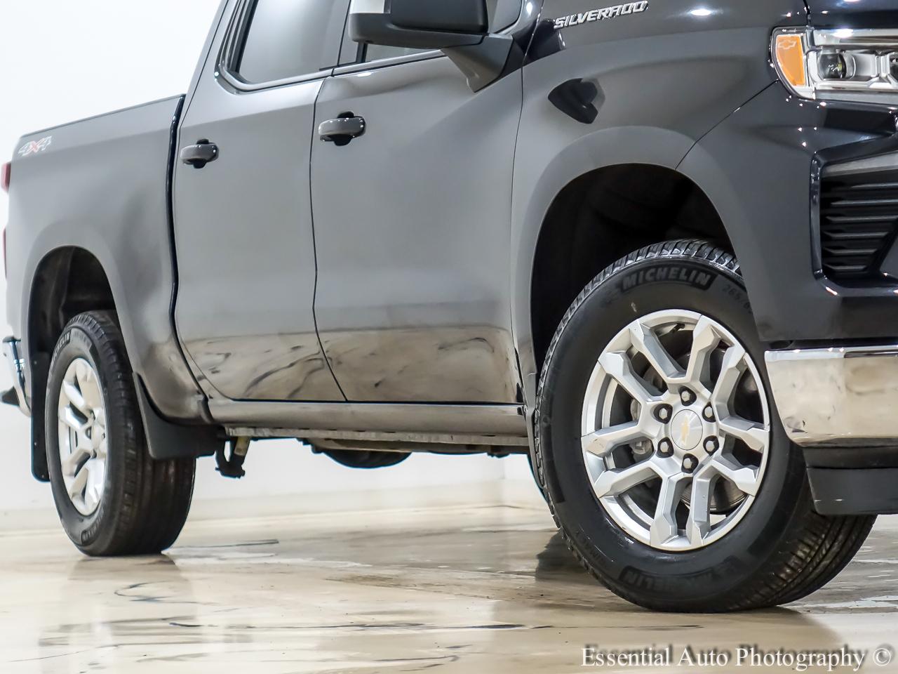 Chevrolet Silverado 1500 LT-L Crew Cab 4WD 2023