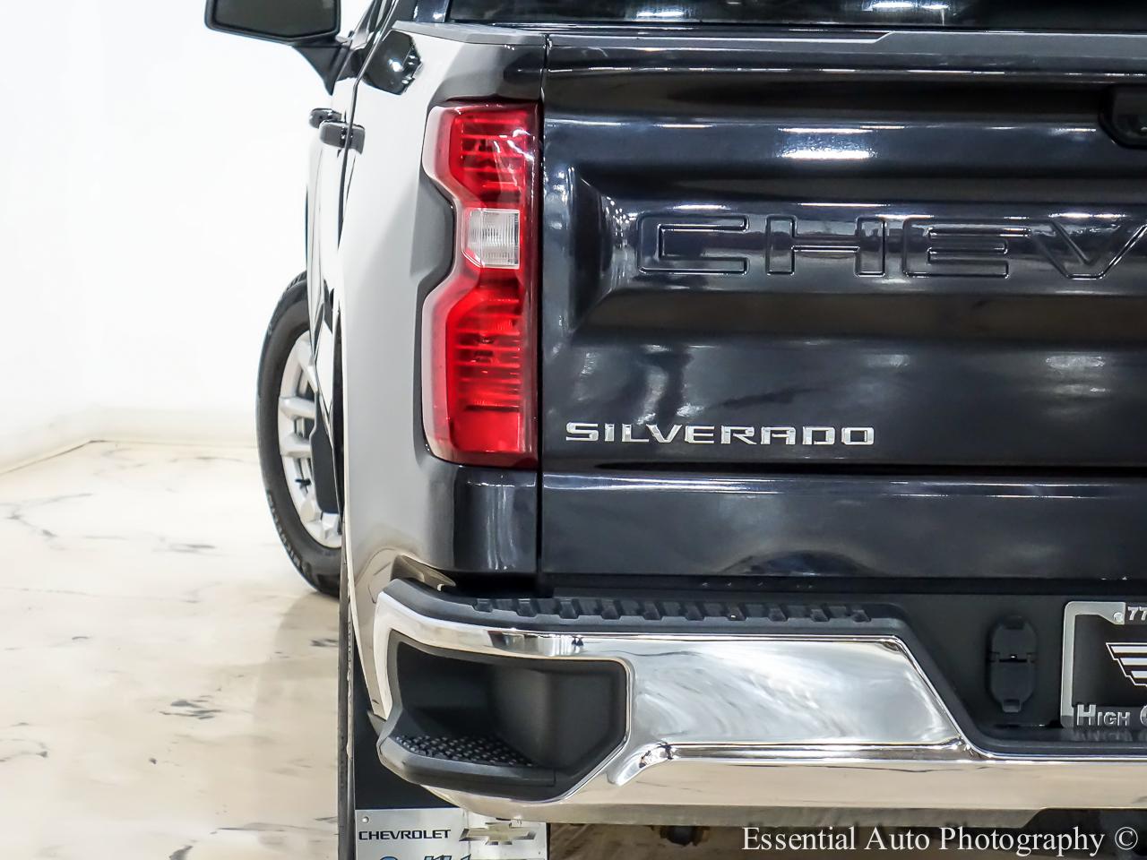 Chevrolet Silverado 1500 LT-L Crew Cab 4WD 2023