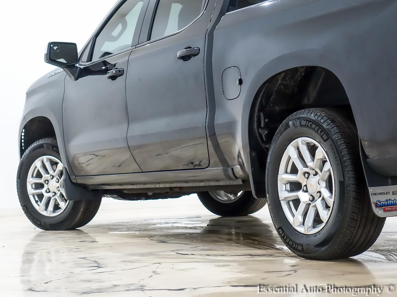 Chevrolet Silverado 1500 LT-L Crew Cab 4WD 2023
