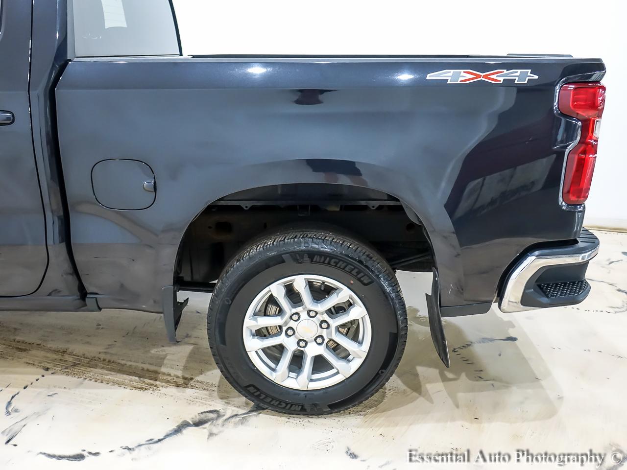Chevrolet Silverado 1500 LT-L Crew Cab 4WD 2023