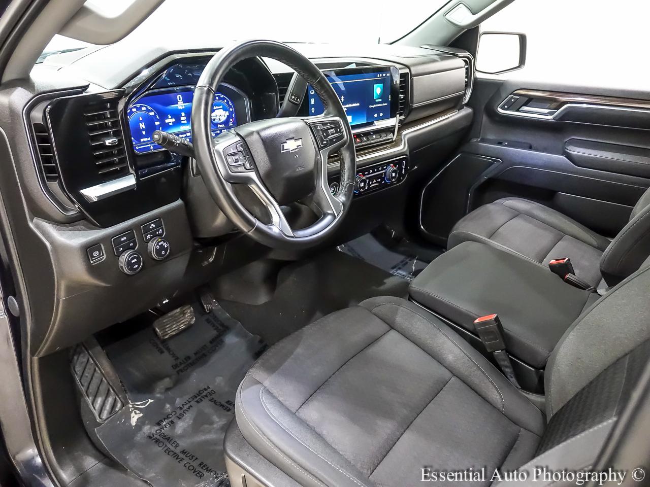 Chevrolet Silverado 1500 LT-L Crew Cab 4WD 2023
