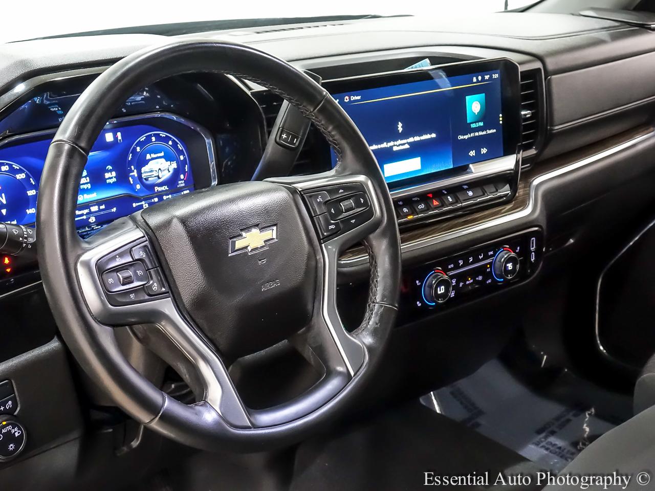 Chevrolet Silverado 1500 LT-L Crew Cab 4WD 2023