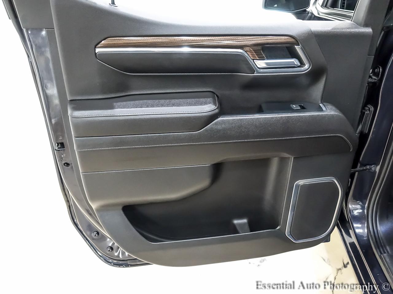 Chevrolet Silverado 1500 LT-L Crew Cab 4WD 2023