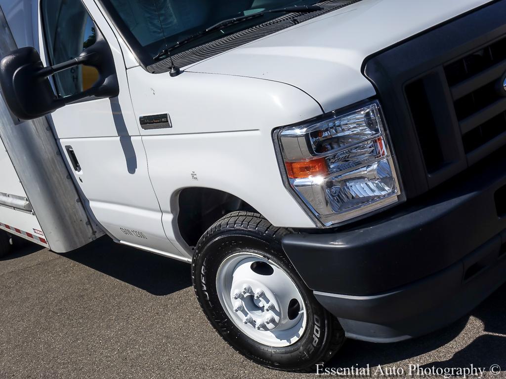 Ford Econoline E-350 Super Duty 2021