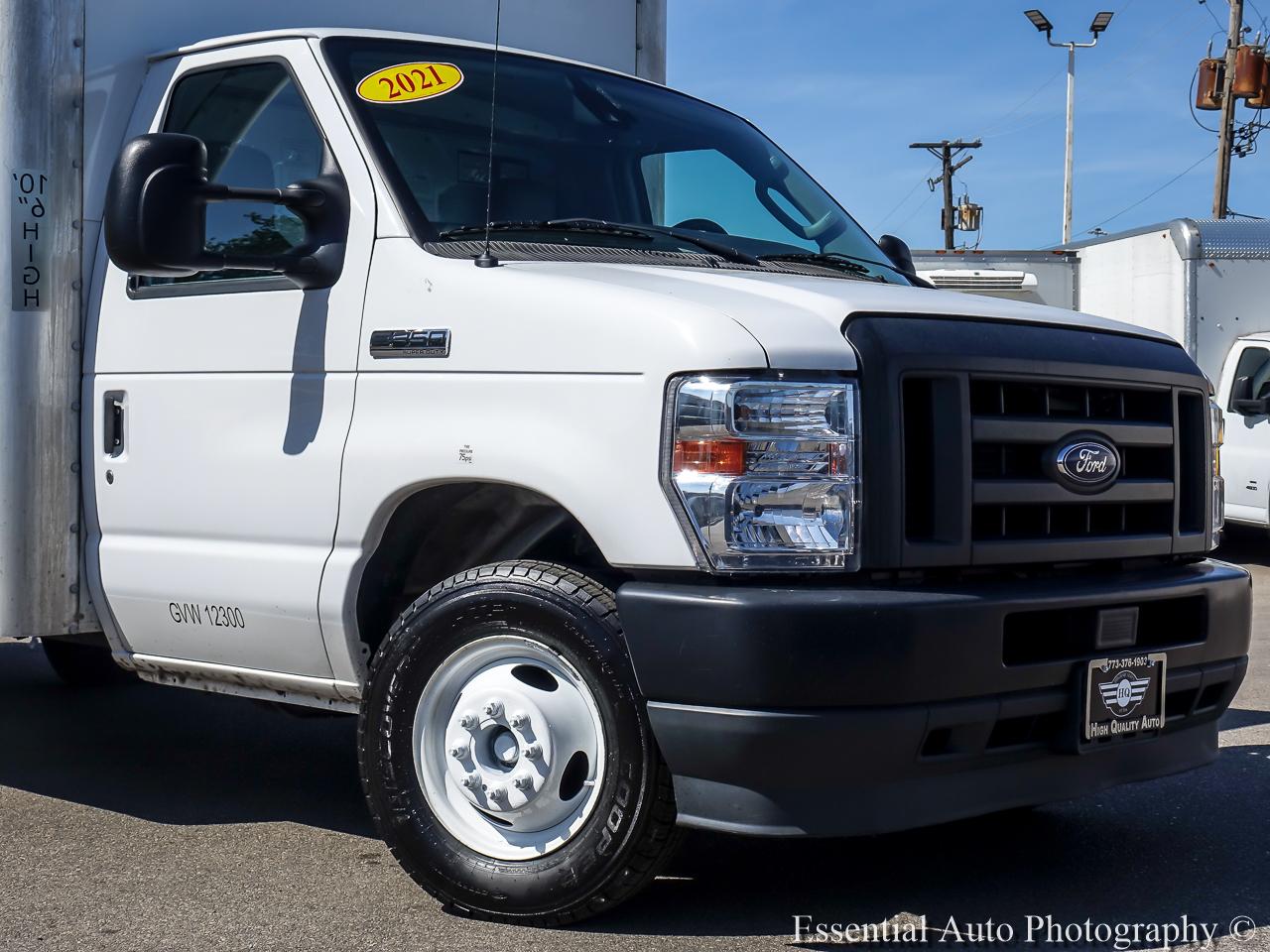 Ford Econoline E-350 Super Duty 2021