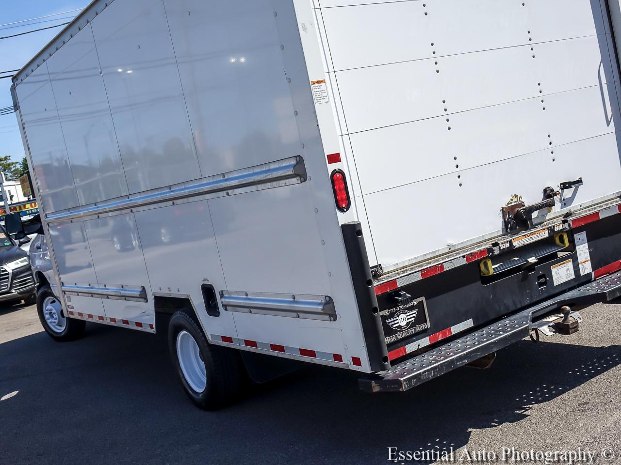 Ford Econoline E-350 Super Duty 2021