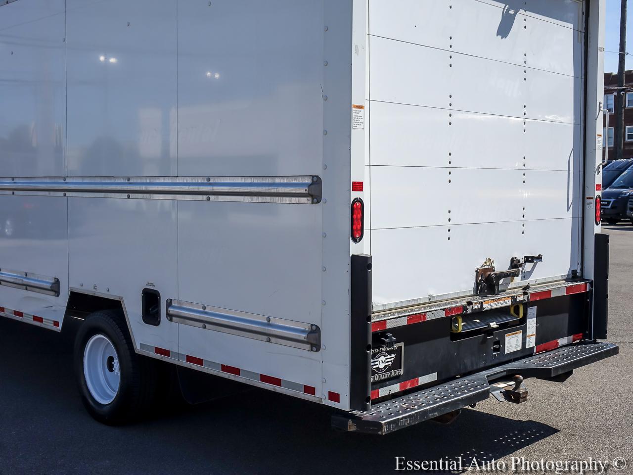 Ford Econoline E-350 Super Duty 2021
