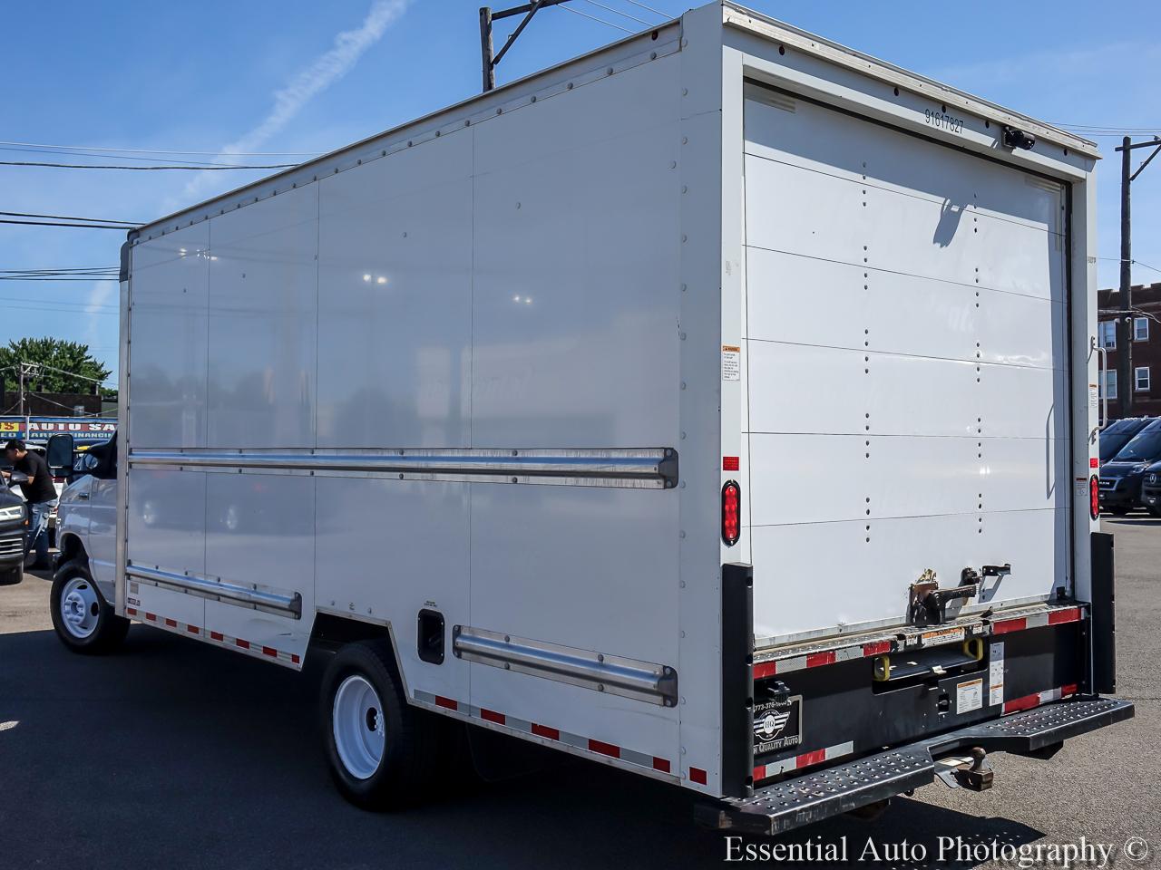 Ford Econoline E-350 Super Duty 2021