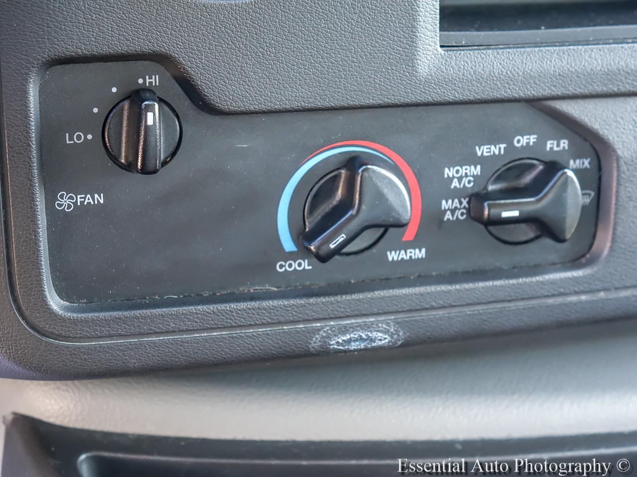 Ford Econoline E-350 Super Duty 2021