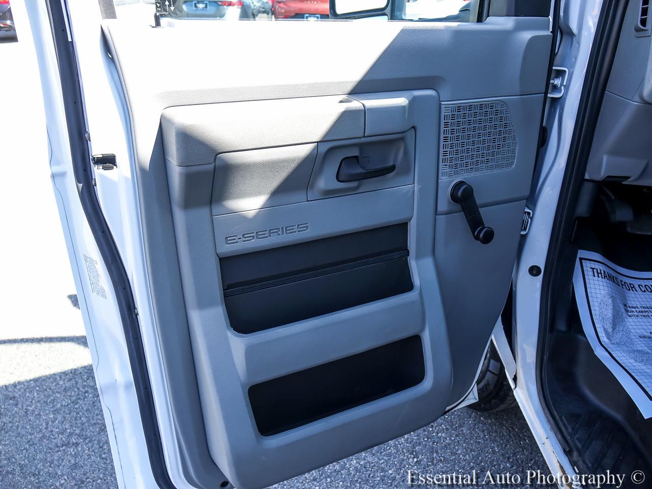 Ford Econoline E-350 Super Duty 2021