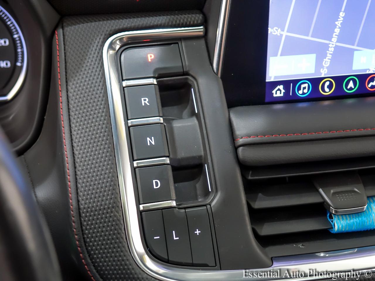 Chevrolet Suburban RST 4WD 2021