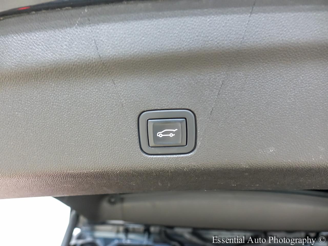 Chevrolet Suburban RST 4WD 2021