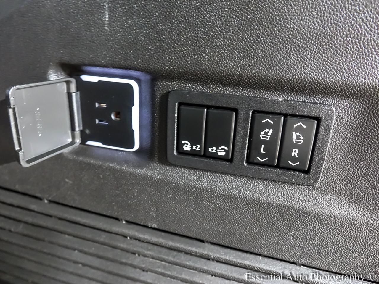 Chevrolet Suburban RST 4WD 2021