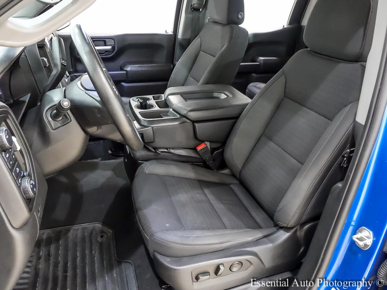 Chevrolet Silverado 1500 Trail Boss Custom Crew Cab 4WD 2023