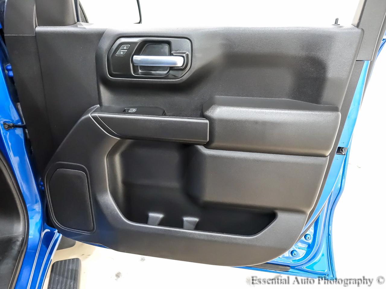 Chevrolet Silverado 1500 Trail Boss Custom Crew Cab 4WD 2023