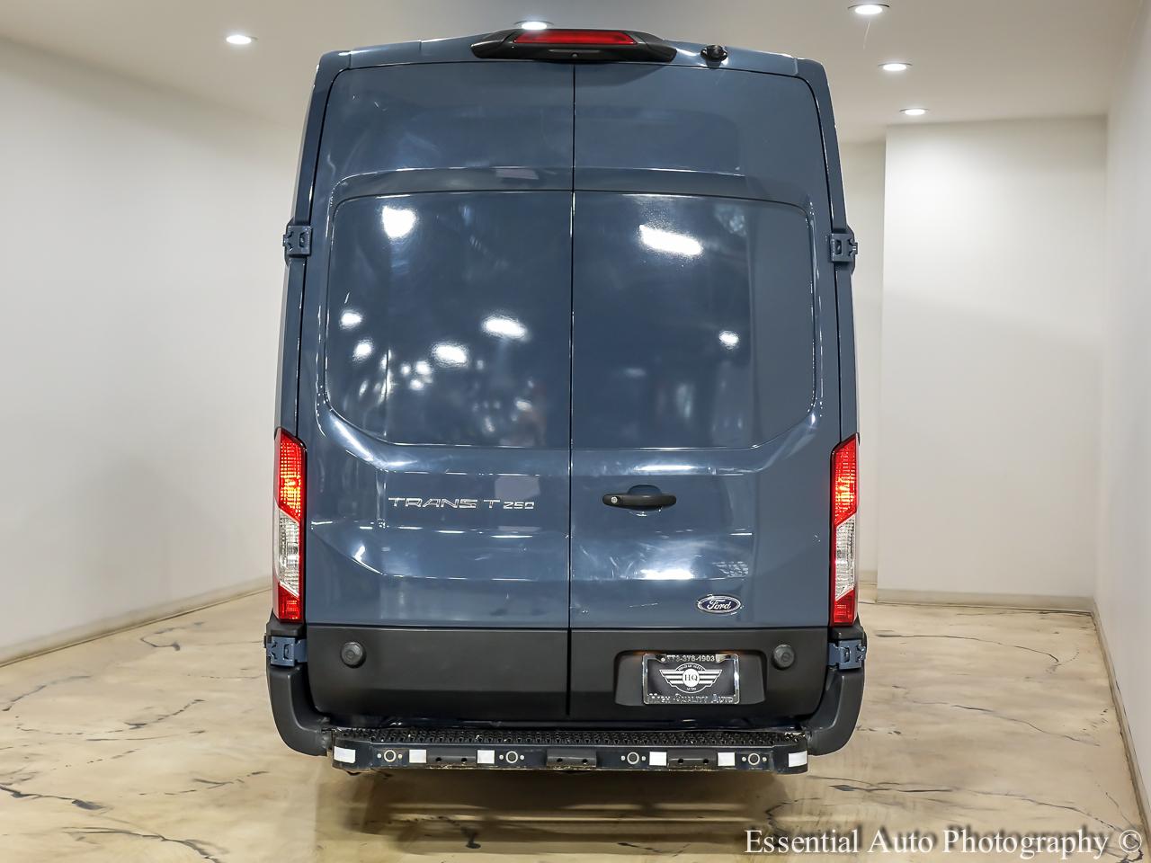 Ford Transit 250 Van High Roof w/Sliding Pass. 148-in. WB EL 2020
