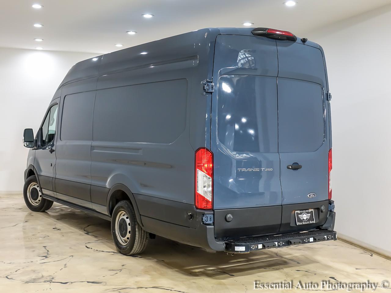 Ford Transit 250 Van High Roof w/Sliding Pass. 148-in. WB EL 2020