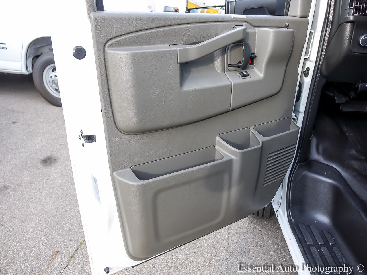 GMC Savana G3500 177 in. 2022