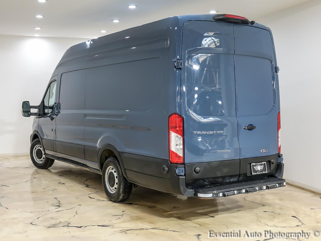 Ford Transit 250 Van High Roof w/Sliding Pass. 148-in. WB EL 2021