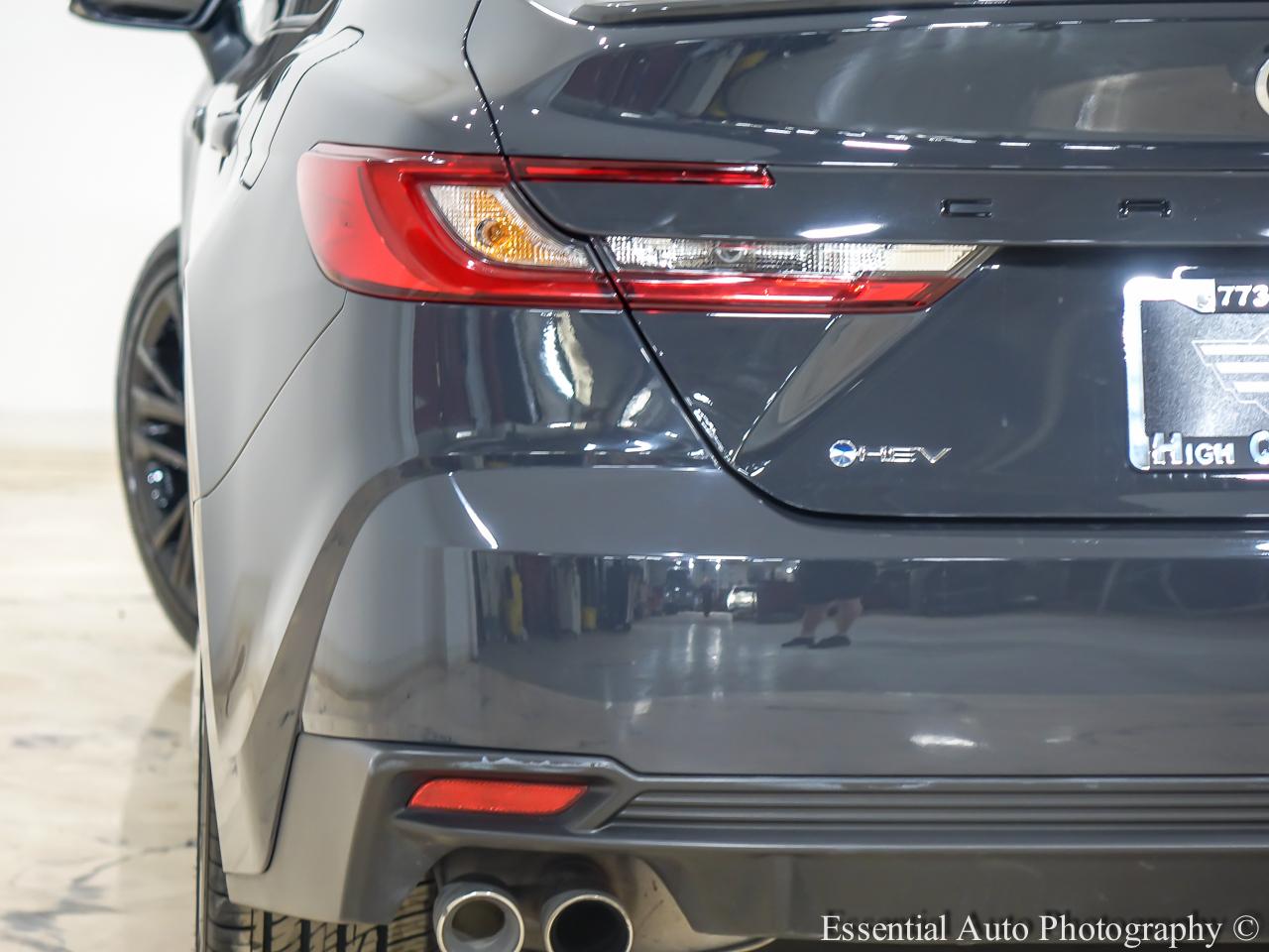 Toyota Camry Hybrid SE 2025