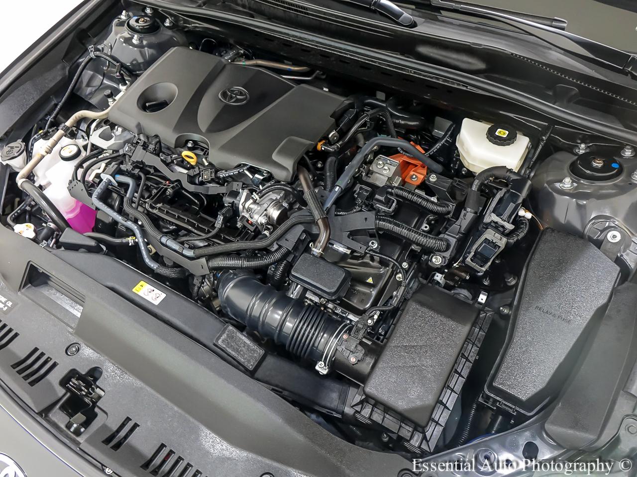 Toyota Camry Hybrid SE 2025