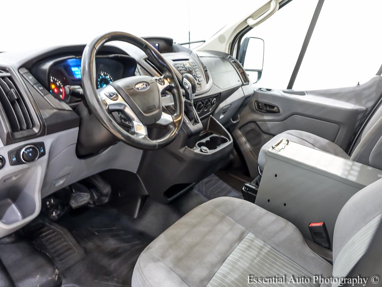 Ford Transit 250 Van Med. Roof w/Sliding Pass. 148-in. WB 2017