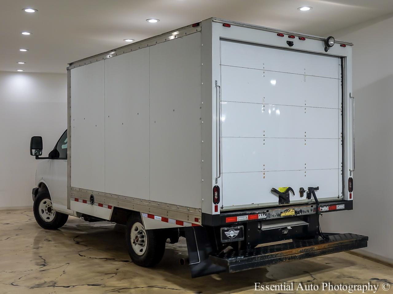 GMC Savana  2023