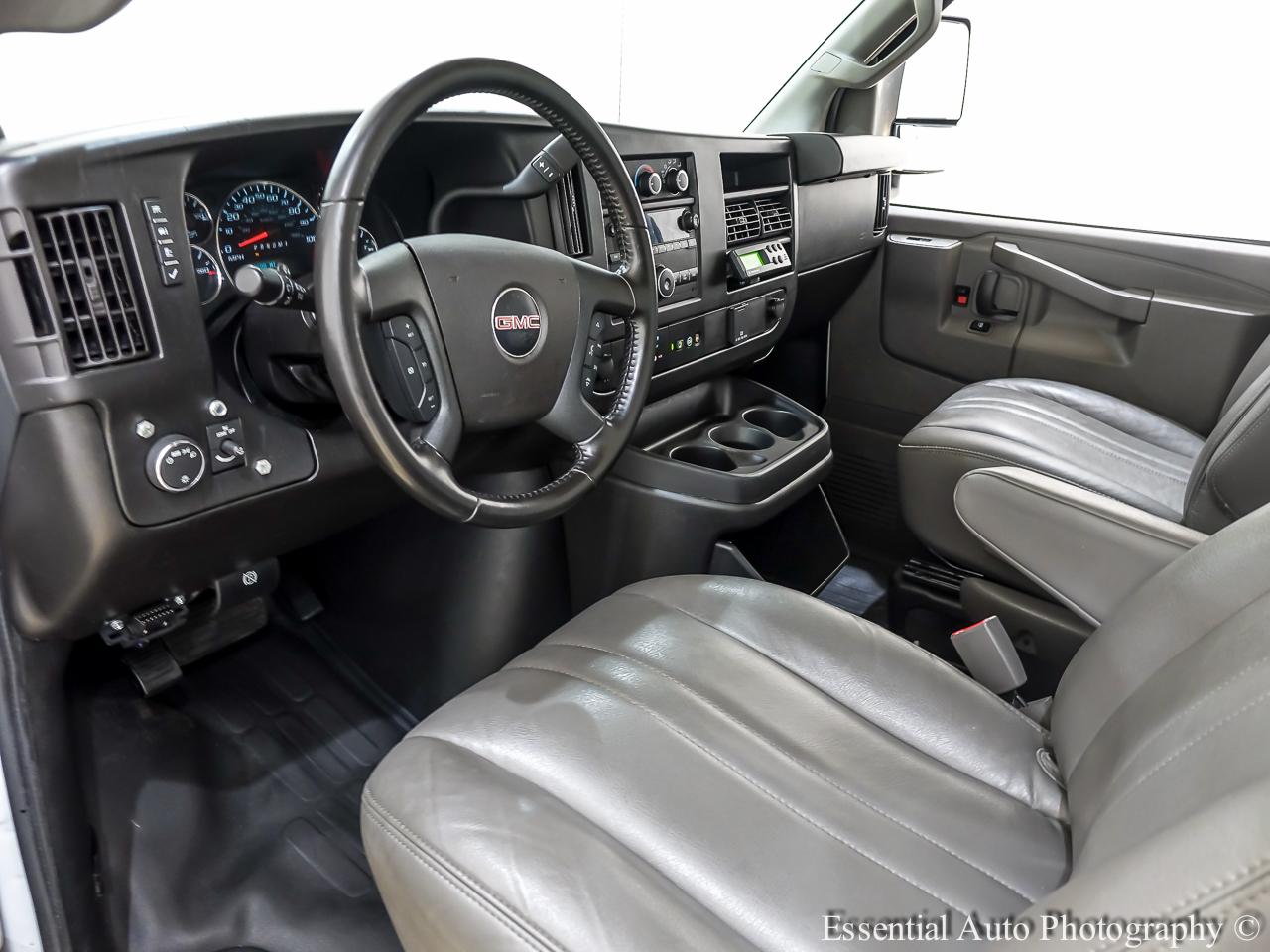 GMC Savana  2023