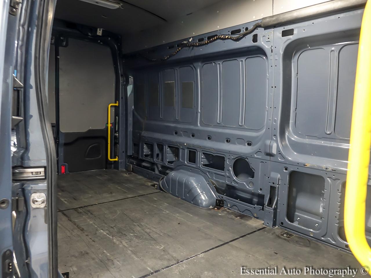Ford Transit 250 Van High Roof w/Sliding Pass. 148-in. WB EL 2020