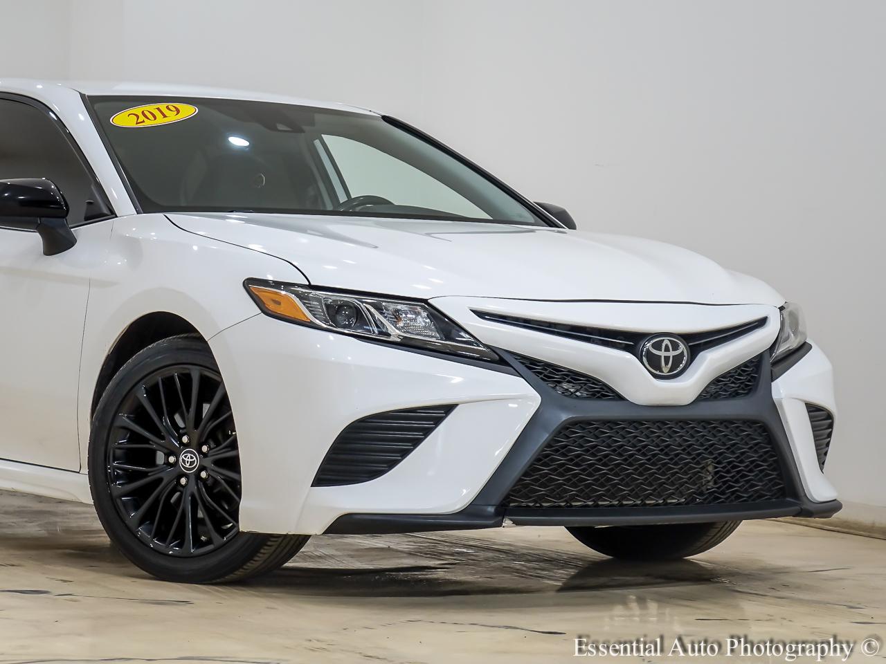 Toyota Camry SE 2019