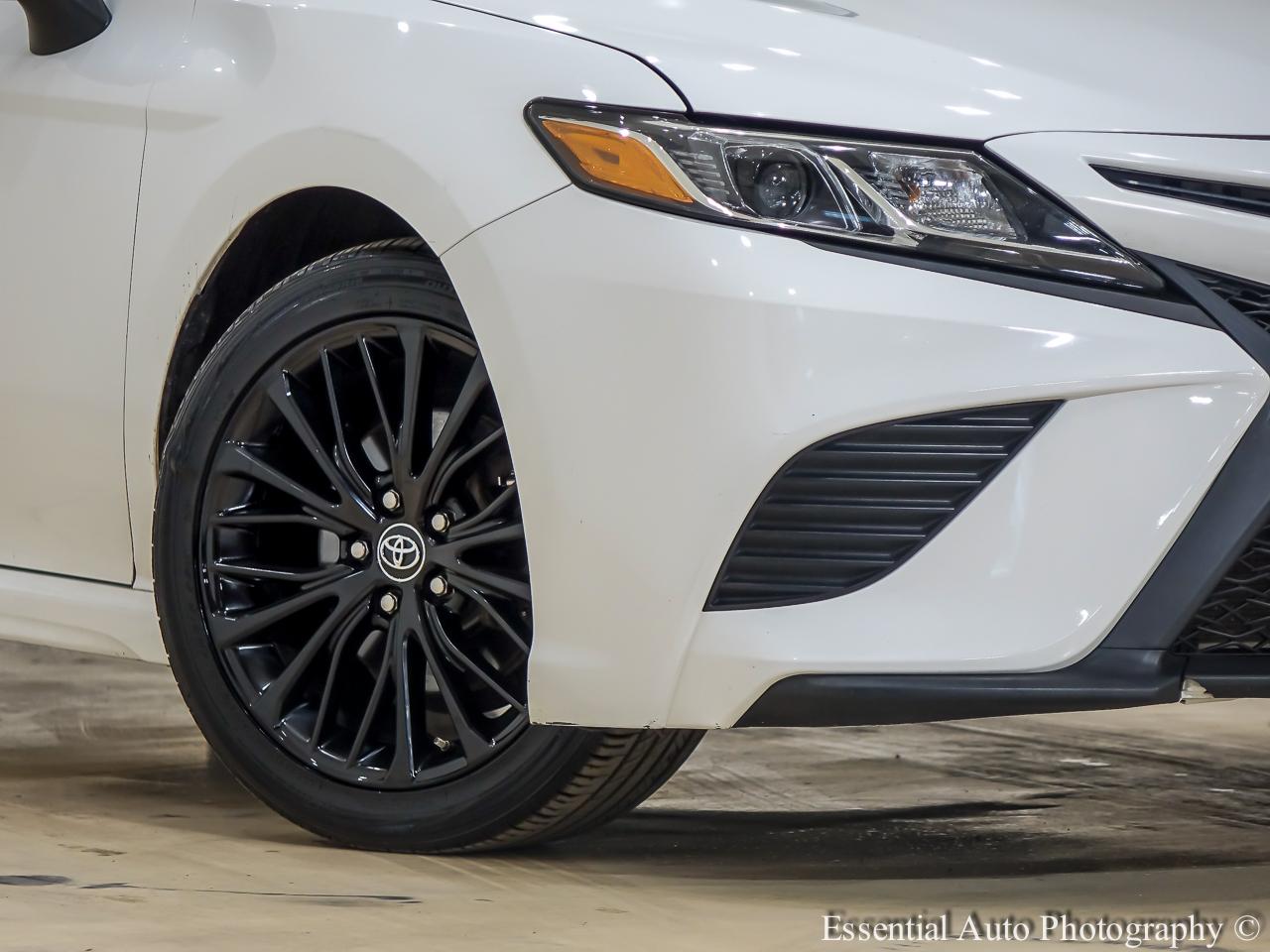 Toyota Camry SE 2019