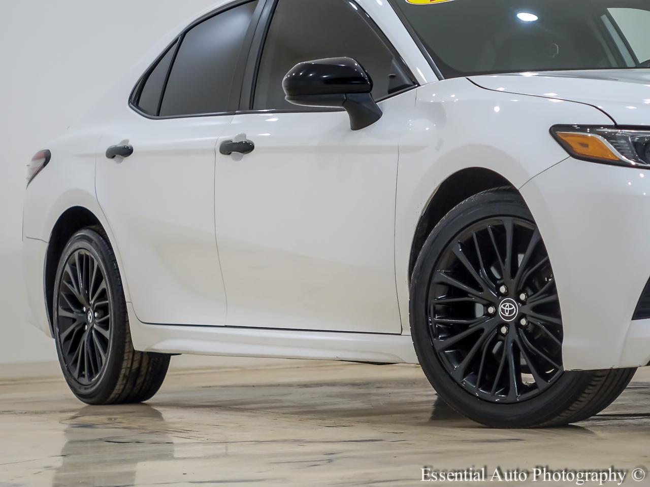 Toyota Camry SE 2019