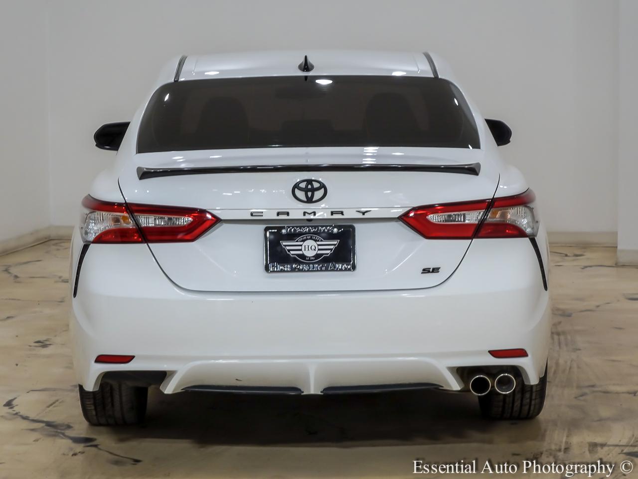 Toyota Camry SE 2019