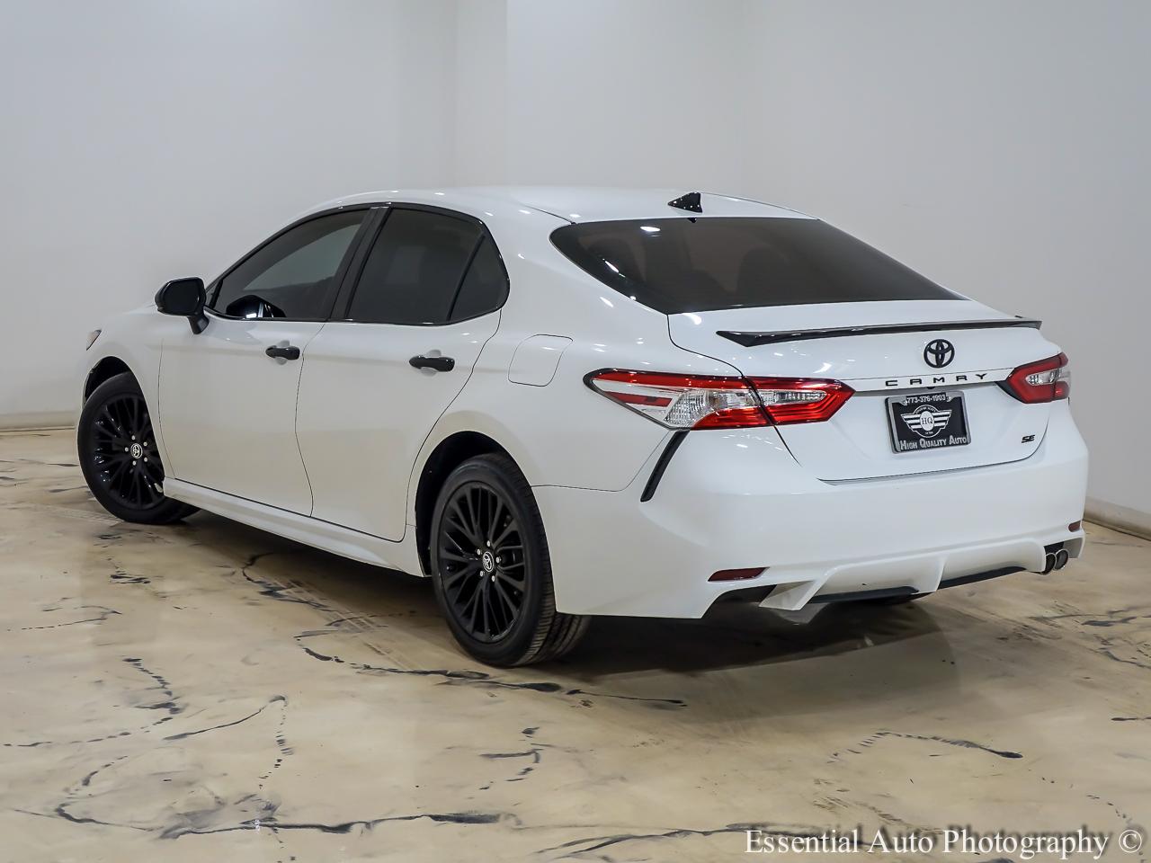 Toyota Camry SE 2019