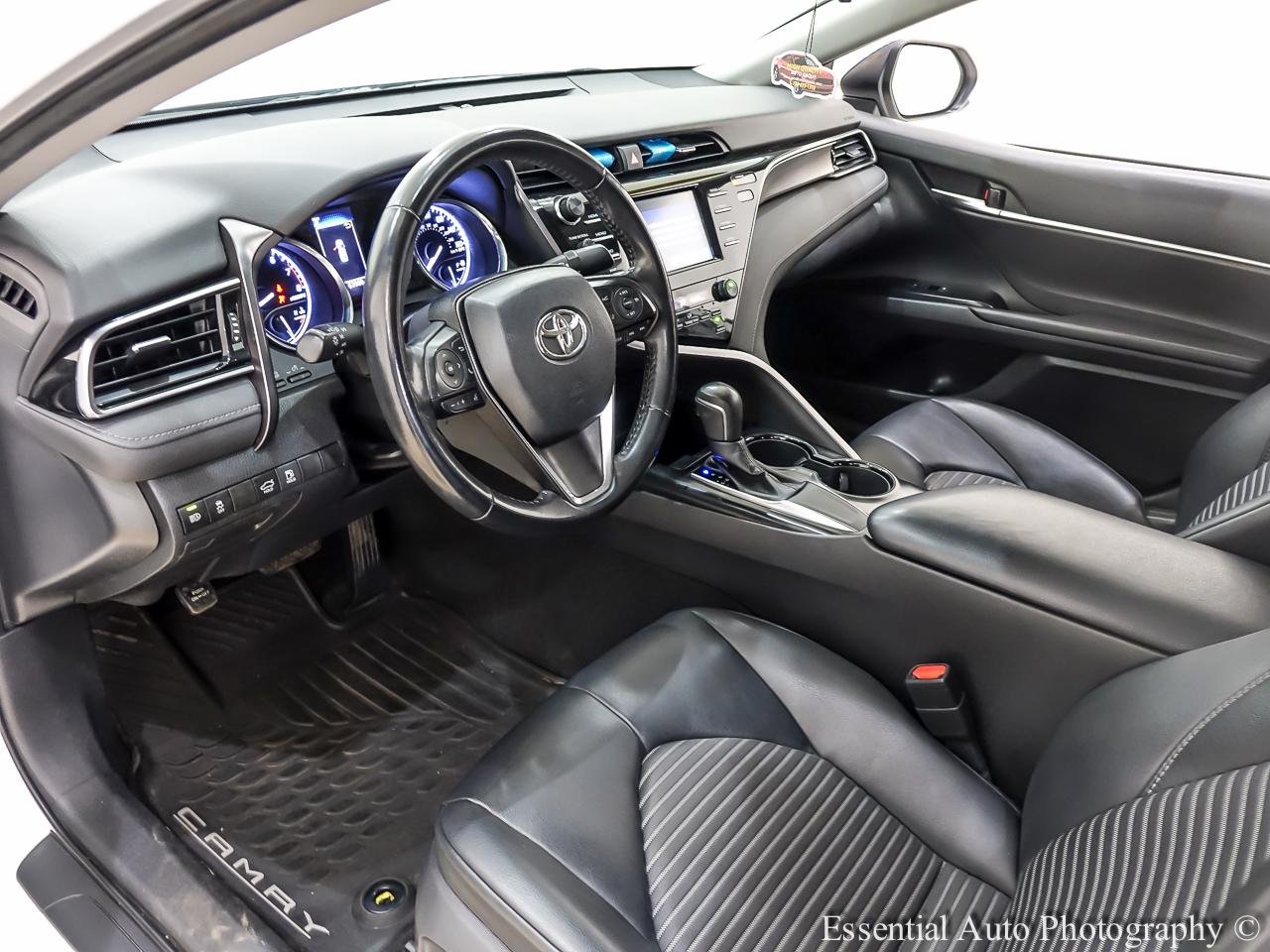 Toyota Camry SE 2019