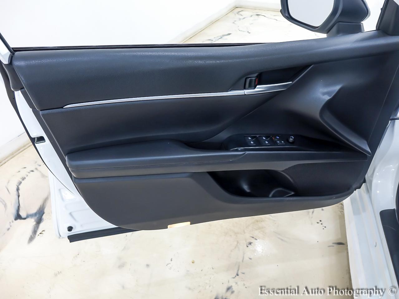 Toyota Camry SE 2019