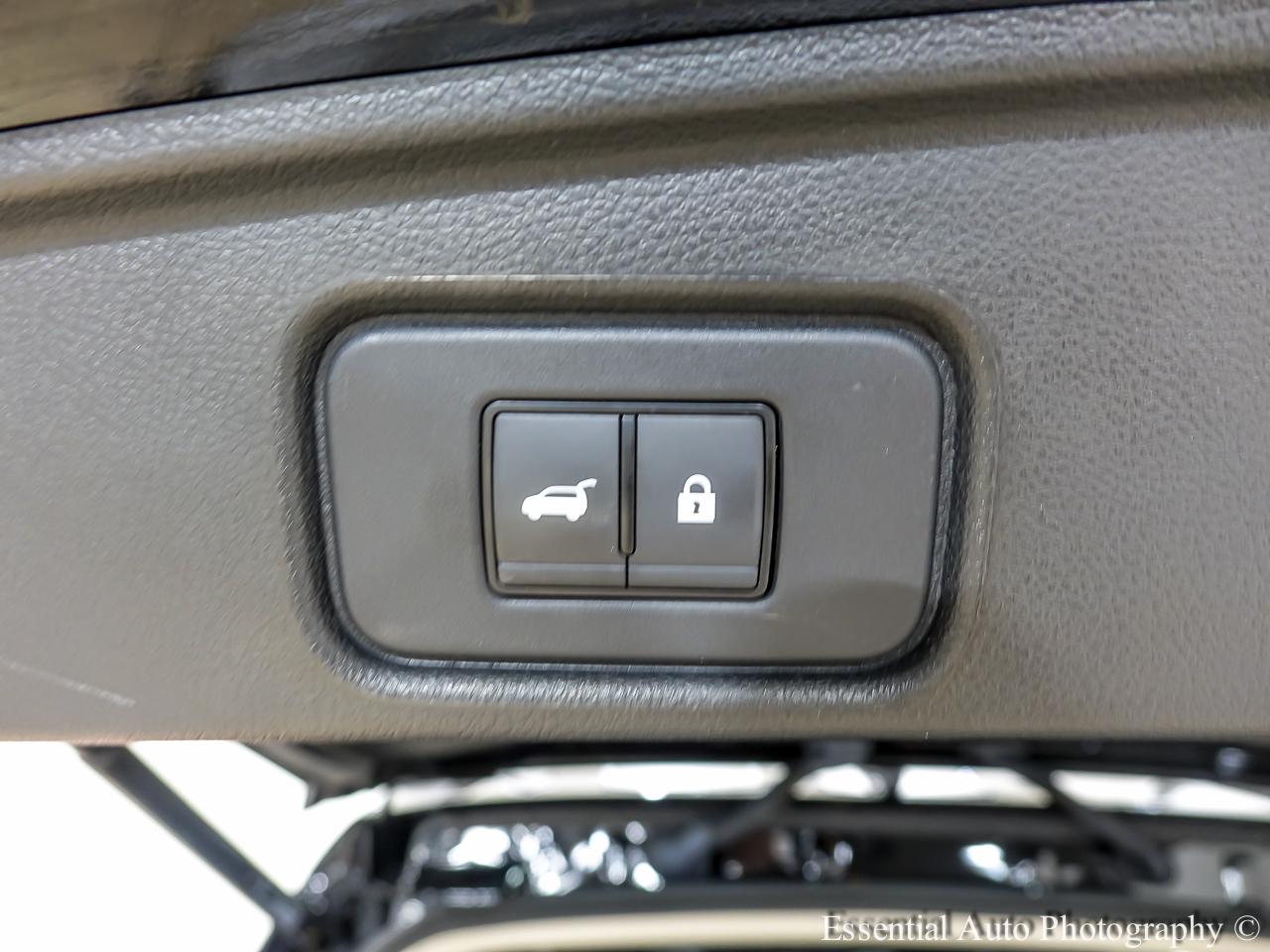 Nissan Pathfinder SL 4WD 2023