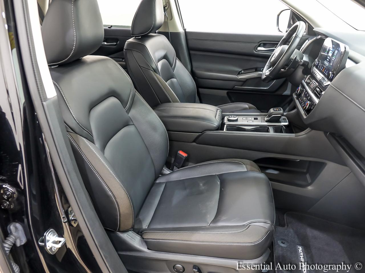 Nissan Pathfinder SL 4WD 2023