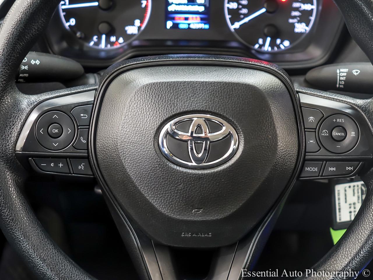 Toyota Corolla LE 2025