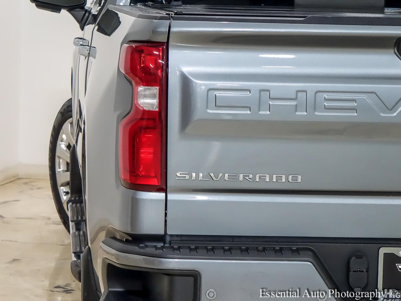Chevrolet Silverado 1500 High Country Crew Cab Long Box 4WD 2020