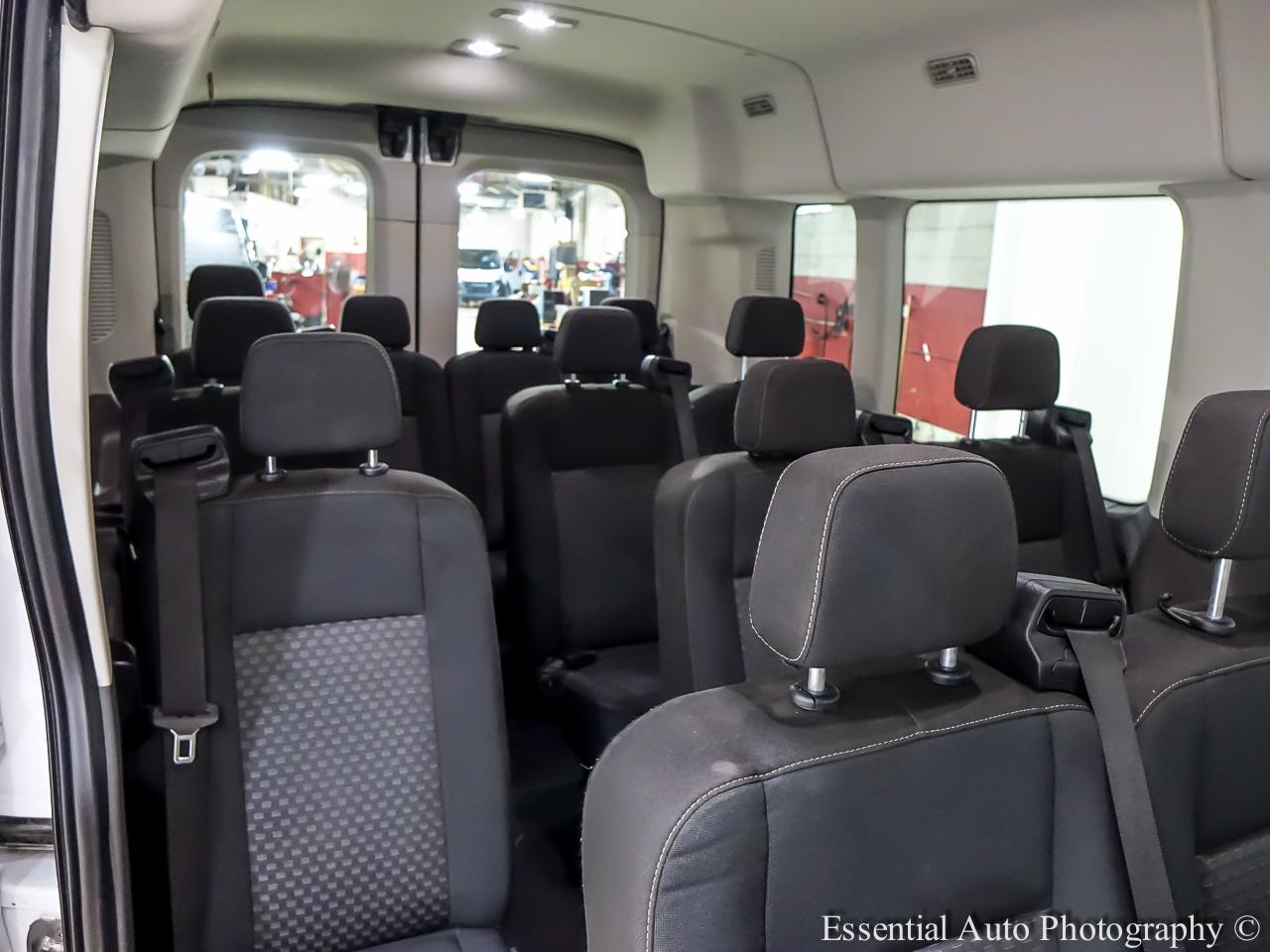 Ford Transit 350 Wagon Med. Roof XL w/Sliding Pass. 148-in. WB 2023
