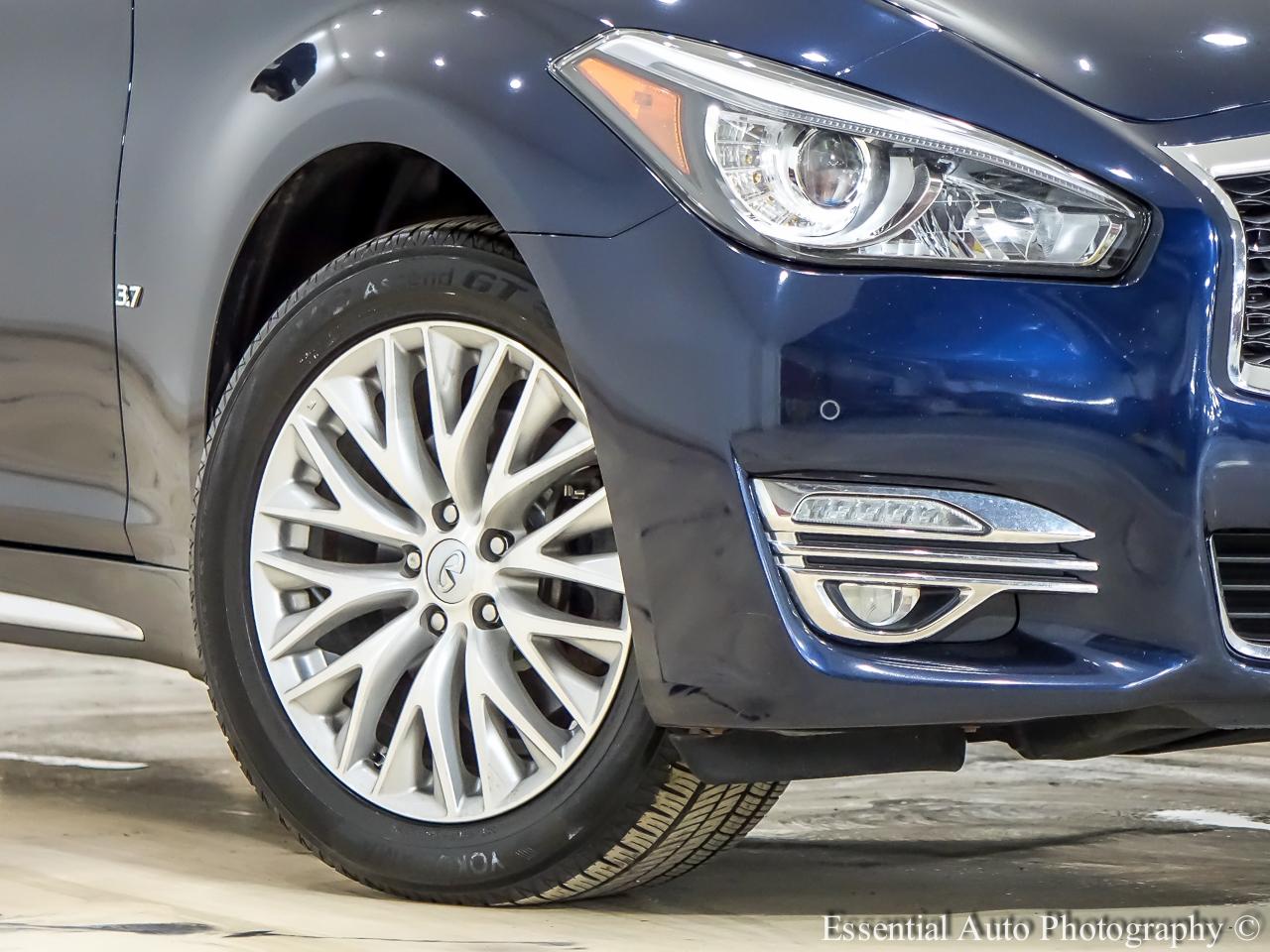 Infiniti Q70 L 3.7 AWD 2015