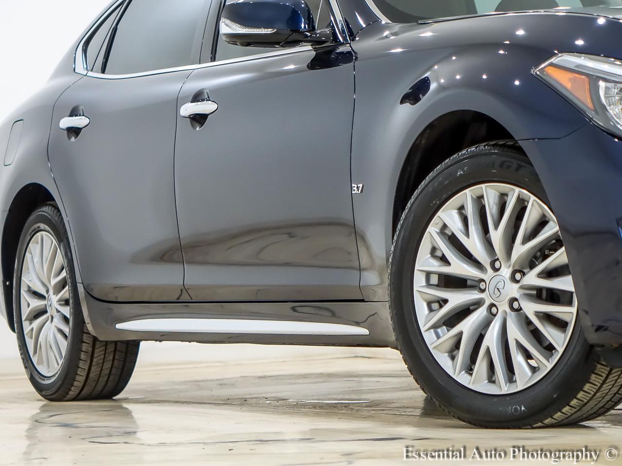Infiniti Q70 L 3.7 AWD 2015