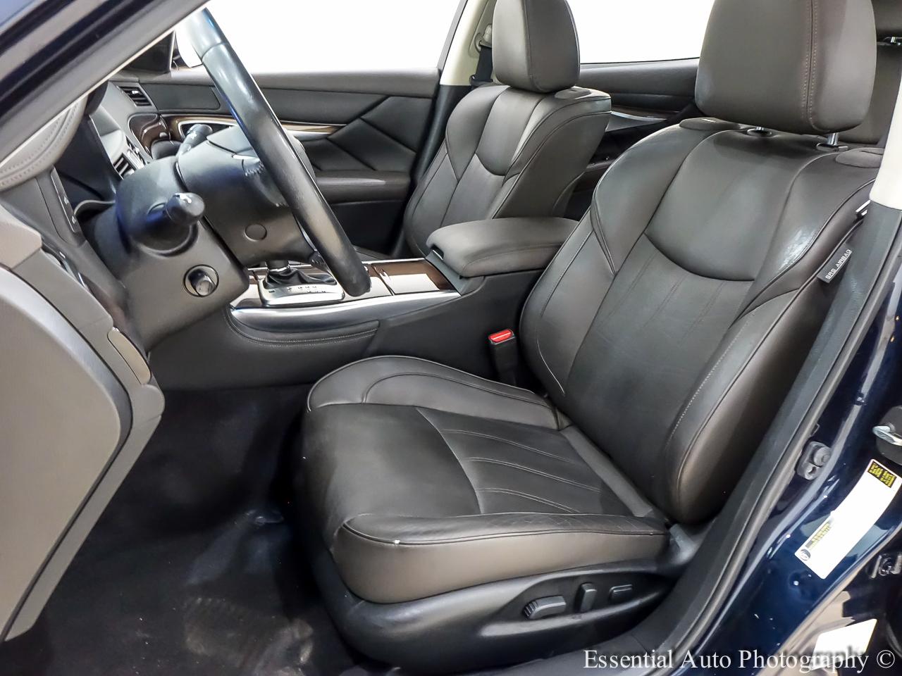 Infiniti Q70 L 3.7 AWD 2015