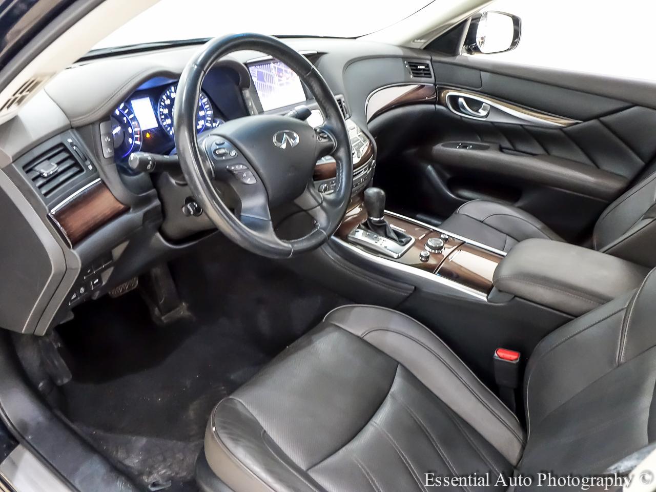 Infiniti Q70 L 3.7 AWD 2015