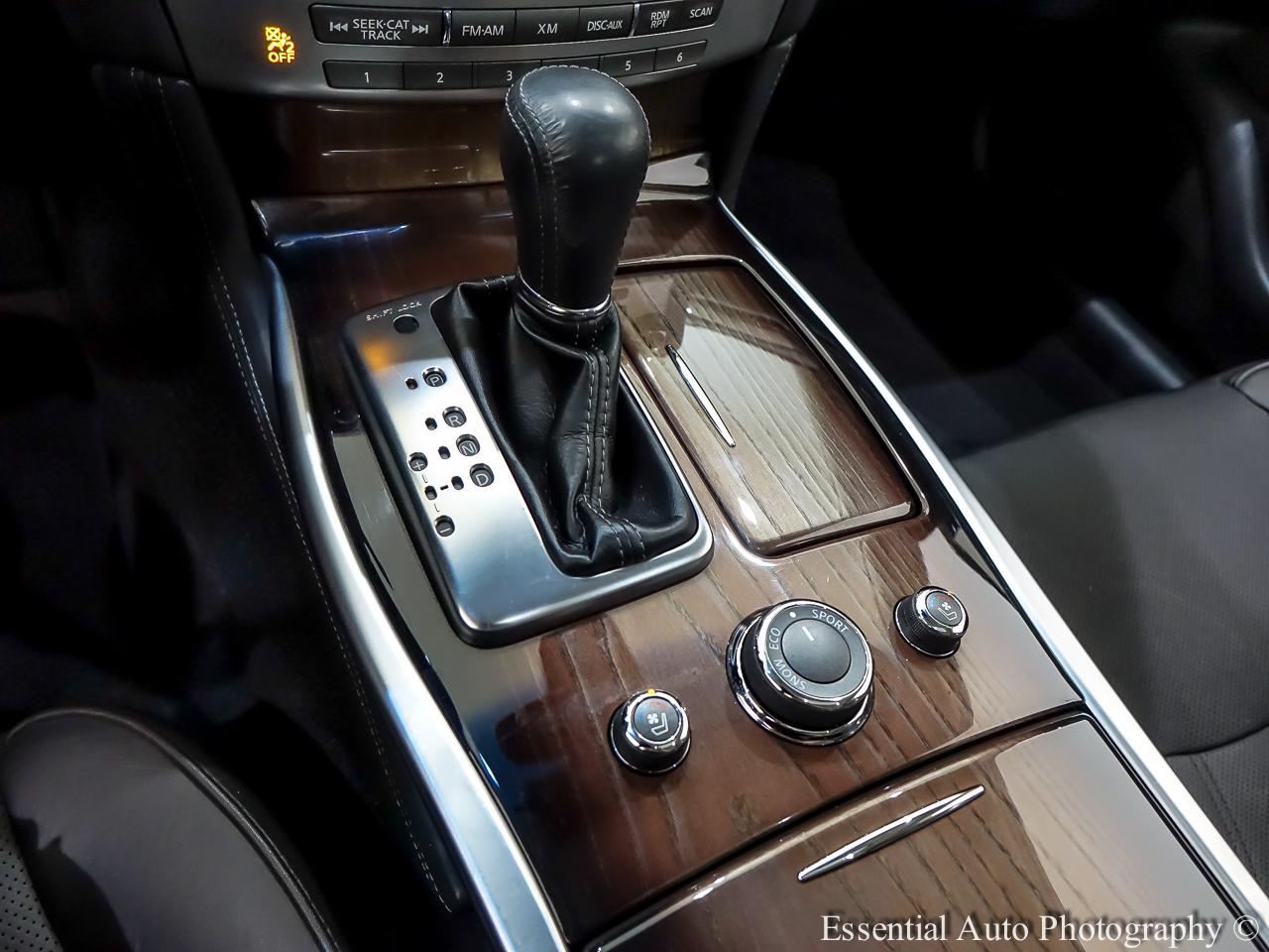 Infiniti Q70 L 3.7 AWD 2015
