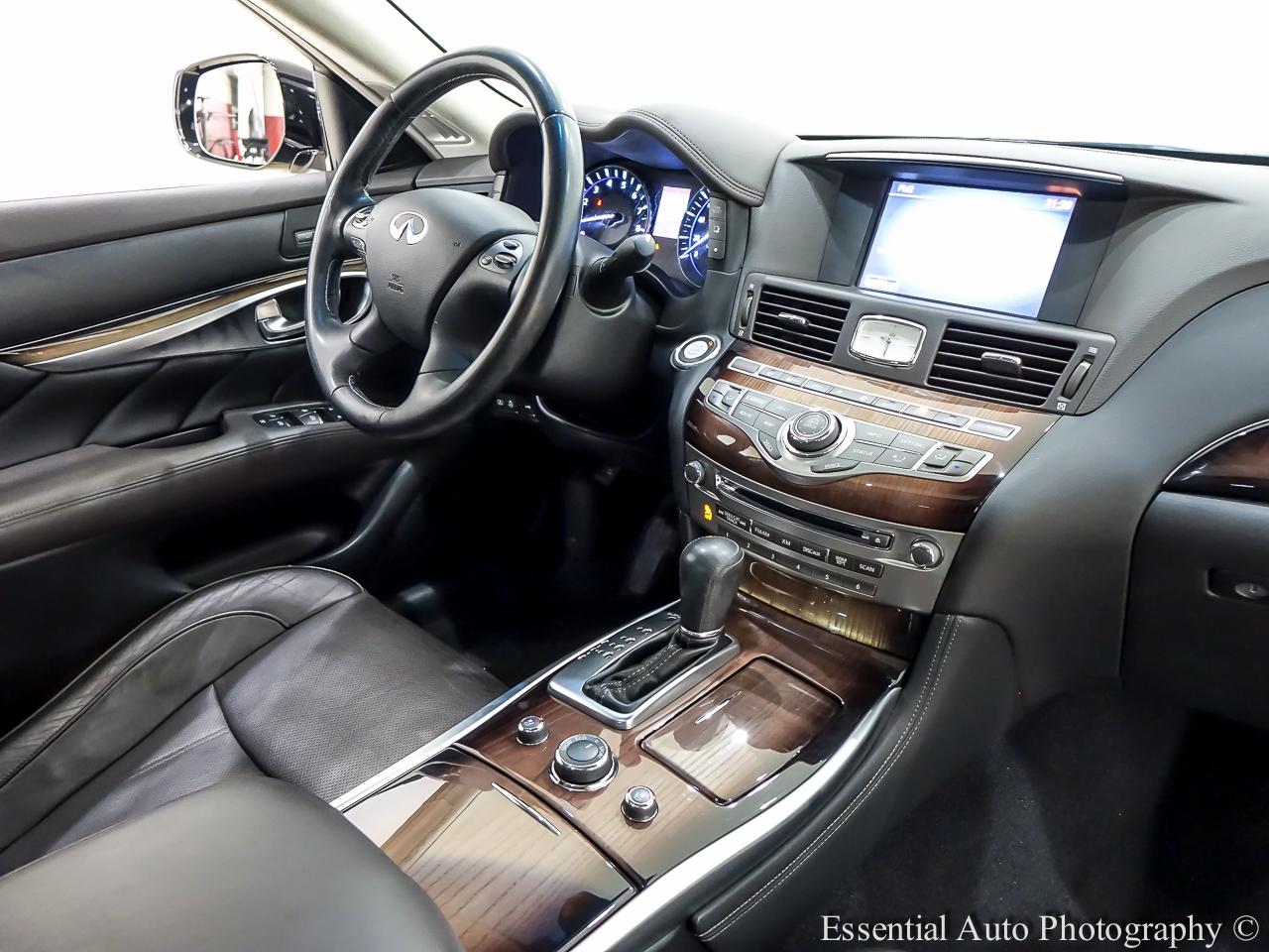 Infiniti Q70 L 3.7 AWD 2015