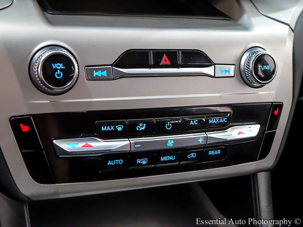 Ford Explorer XLT AWD 2022