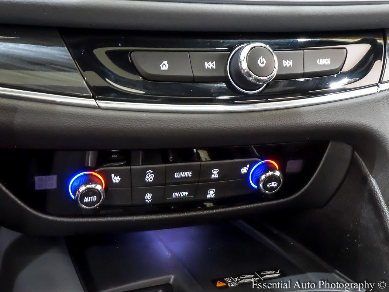 Buick Enclave Essence AWD 2023