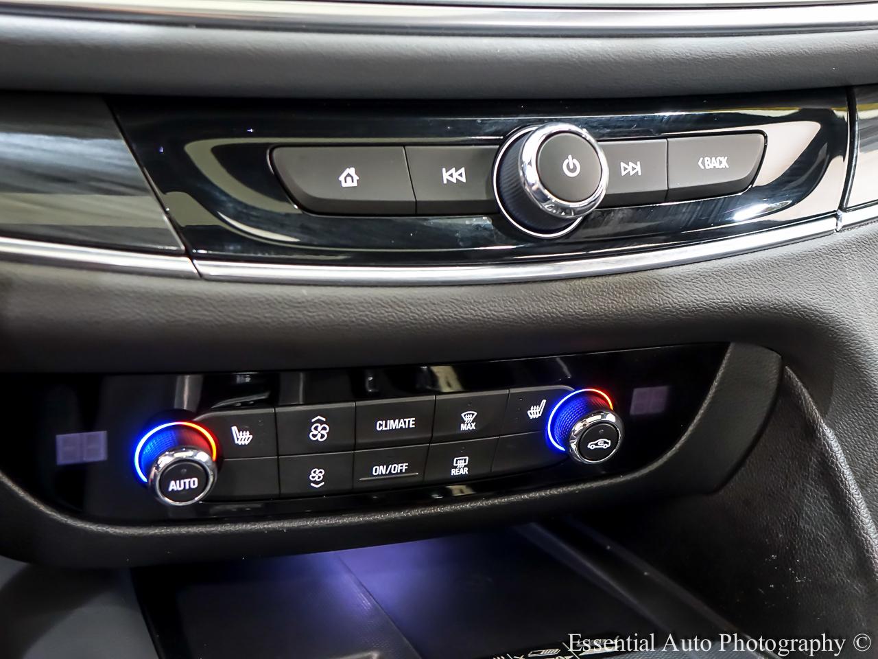 Buick Enclave Essence AWD 2023